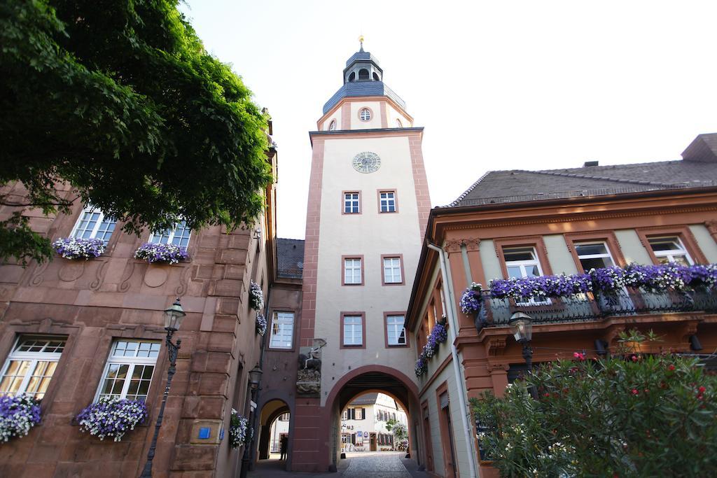Stadthotel Engel เอทท์ลิงเงน ภายนอก รูปภาพ